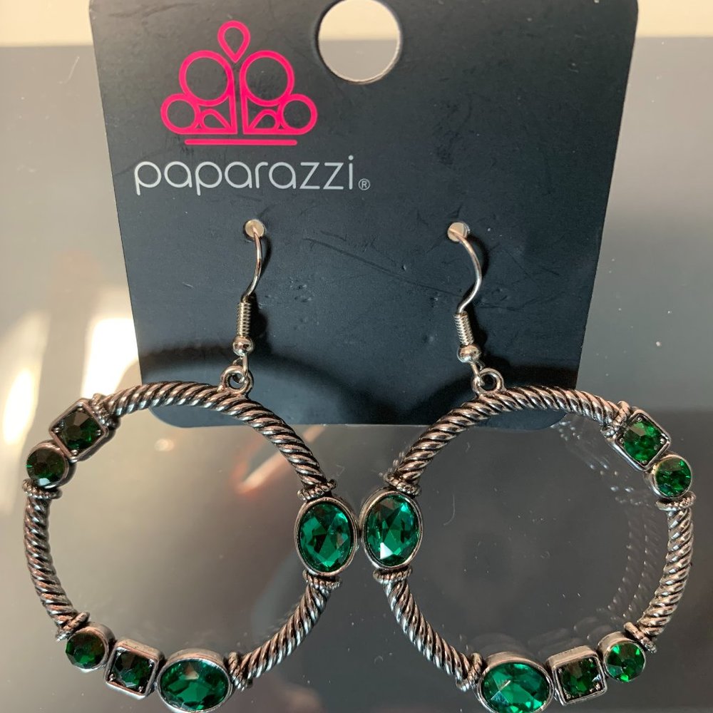 Paparazzi Glamorous Garland Green Earrings